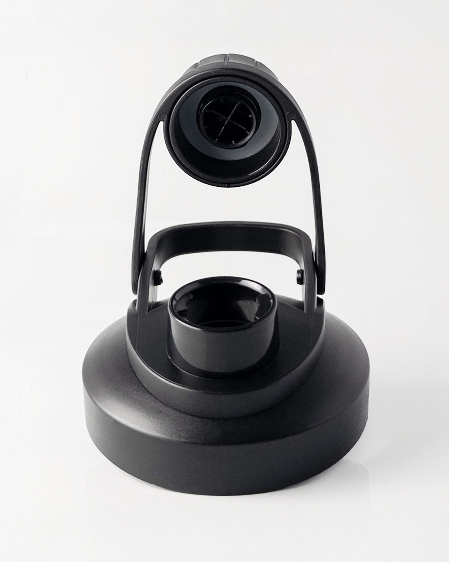 Personalisierter FLOW Shaker von Stainflow, stilvoller Trinkbecher mit individuellem Design, auf weißem Hintergrund.